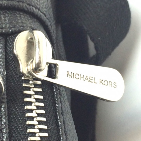 🛑SOLD🛑MICHAEL KORS Jet Set Signature Backpack - Picture 6 of 8